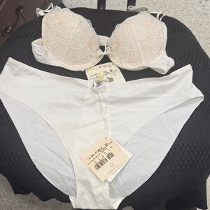 La Perla Lace Bra and Panty Set